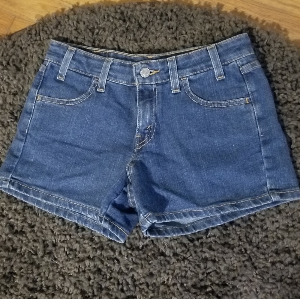 Juniors Levi’s Jean Shorts - Size 1